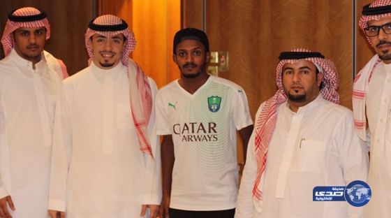 الأهلي يوقع مع نجم الوحدة علي عواجي