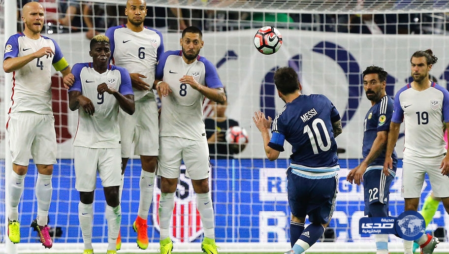 فيديو: كاميرات المشجعين تظهر روعة هدف الأسطورة ميسي في يومه التاريخي!