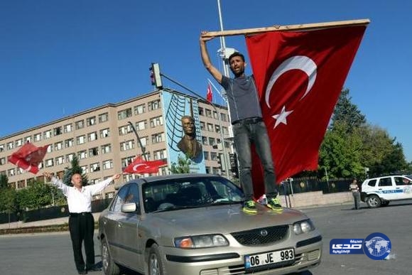السلطات التركية تعزل  2700 قاض بعد محاولة الانقلاب في تركيا