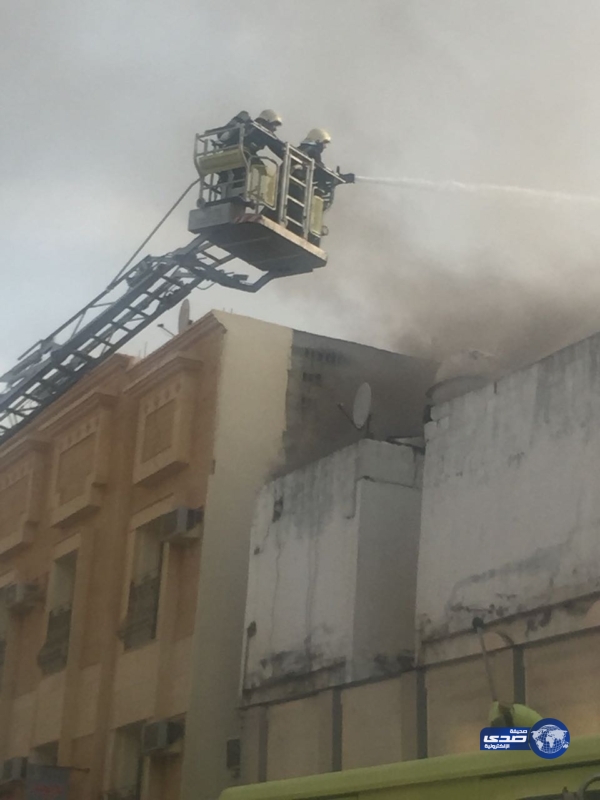 مصرع ٣ أشخاص وإجلاء٣٢ آخرين إحتجزهم حريق هائل في الخُبر