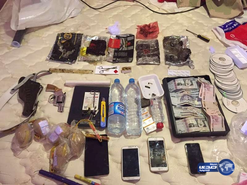 بالصور .. الإطاحة بأكبر مروجي المخدرات في المدينة