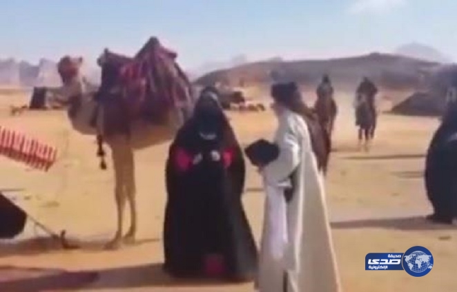 بالفيديو.. جمل يفاجئ ممثلة في مسلسل رمضاني بركلة قوية