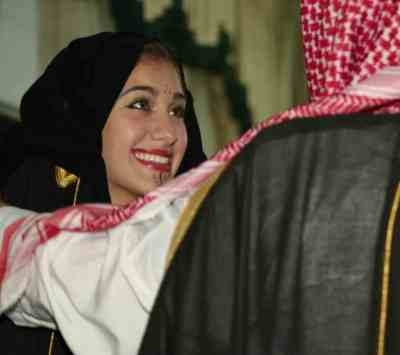 بالصور.. أميركية تتزوج على الطريقة الأردنية