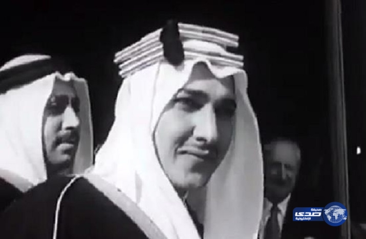 خالد بن طلال ينشر فيديو قديمًا عن تعيين والده سفيرًا للمملكة في فرنسا
