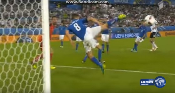 فيديو: كيف أنقذ فلورينزي المنتخب الإيطالي من هذا الهدف؟!ستعيد مشاهدة اللقطة مرات!