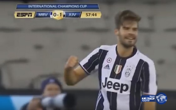 فيديو: النجم اليوفنتوس يحرز هدفا تاريخيا من منتصف الملعب على طريقة سيدورف