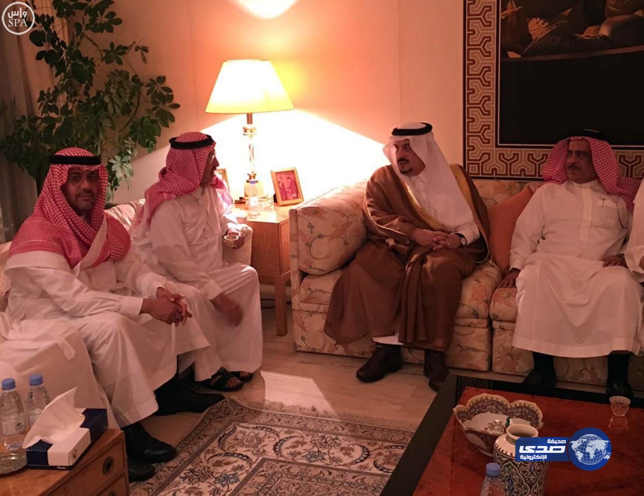 أمير الرياض يعزي في وفاة الشيخ حسن المشاري