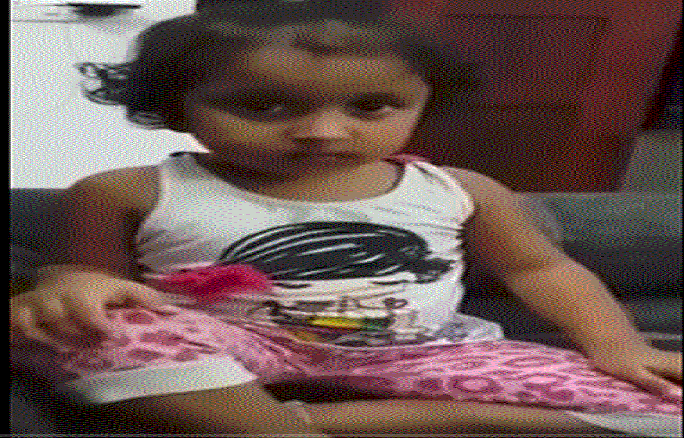 بالفيديو: هندية عمرها ثلاث سنوات شاهد كيف تحفظ القرآن