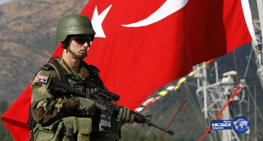 الجيش التركي يفرض حظر التجوال وعمدة أنقرة يدعو الأتراك للنزول للشارع