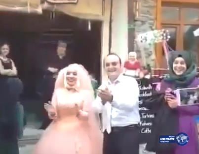 بالفيديو.. عروس  تُزف على أهازيج خليجيات في قرية بتركيا