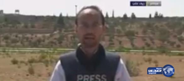 بالفيديو..معاناة 300 الف شخص محاصر في ريف حلب يتسبب في بكاء مراسل قناة فضائية