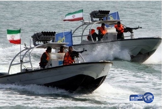 السلطات الإيرانية تحتجز سفينة إماراتية بسبب تسمية الخليج العربي