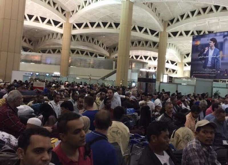 مطار الرياض يواجه أزمة تكدس الركاب بخطة عاجلة