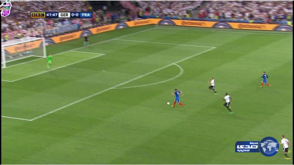 فيديو: الأسطور الفرنسية تييري هنري ينفجر ضحكا بسبب هذه اللقطة لمهاجم الديوك!