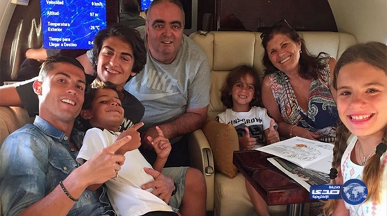 كريستيانو يحتفل مع أصدقائه بلقب اليورو في المغرب