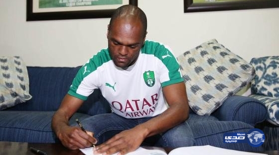 الأهلي يوقع مع البرازيلي كارلوس