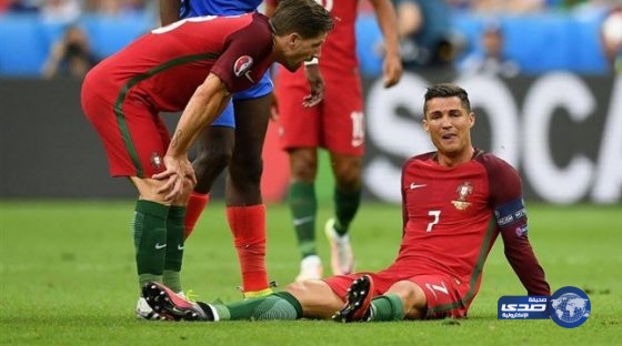 كانتونا يسخر من رونالدو