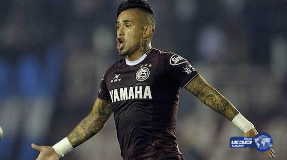 بارغواياني يقترب من ارتداء شعار النصر