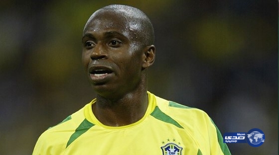 اعتقال نجم البرازيل السابق