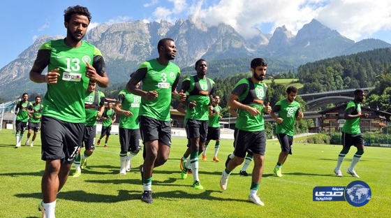 تدريبات متنوعة في مران الأخضر بمعسكر النمسا