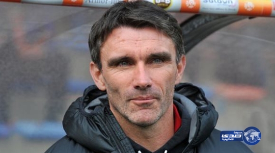 فرنسي يقترب من قيادة العميد