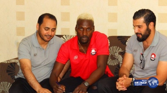 الرائد يجدد عقد بانقورا