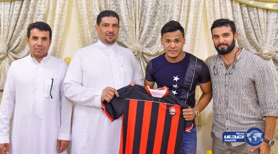 الرائد يضم فتيني النصر على سبيل الإعارة