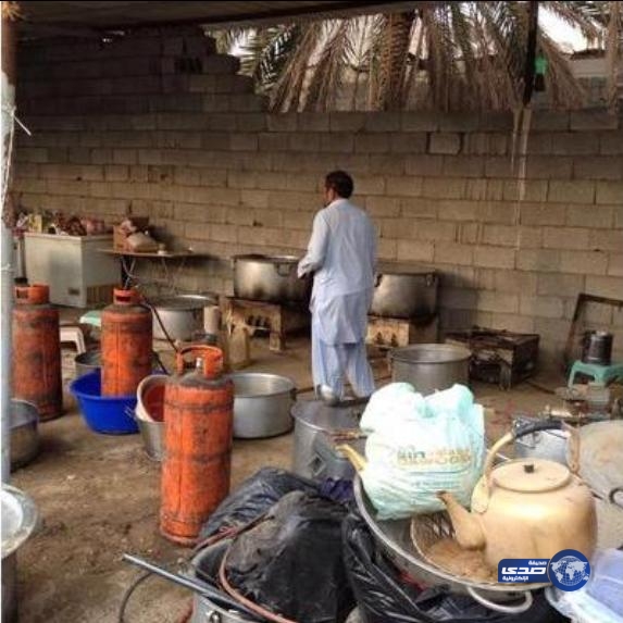 بلدية العمرة تغلق مطبخ عشوائي في مكة
