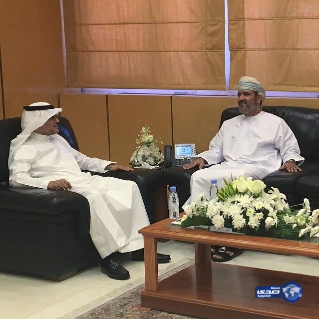 بريد سلطنة عمان يطلع على تجربة البريد السعودي في الخدمات المالية واللوجستية