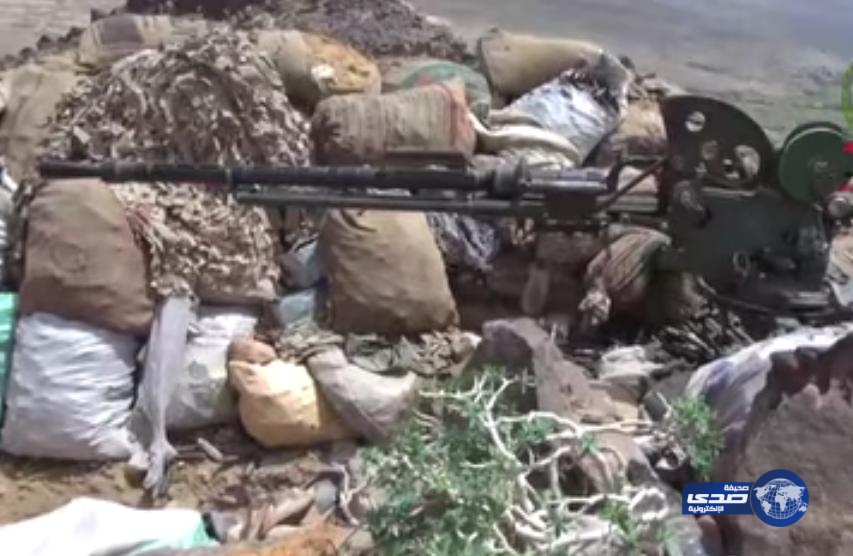 بالفيديو .. الحوثيون يفرون من مواقعهم أمام غارات التحالف وقوات الشرعية ويتركون أسلحتهم
