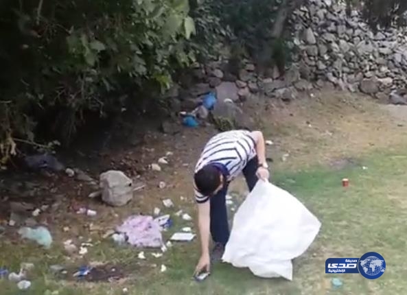 بالفيديو .. مقيم تركي يوثق إلقاء كميات كبيرة من القمامة وبقايا الأطعمة في منتزه الشفا بالطائف