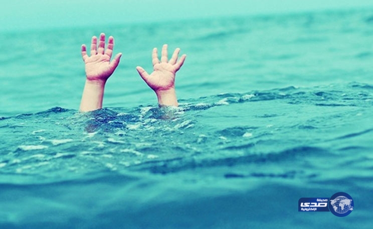 انتشال جثمان طفلة 10 سنوات غرقت على شاطئ &#8220;نصف القمر&#8221; بالخبر