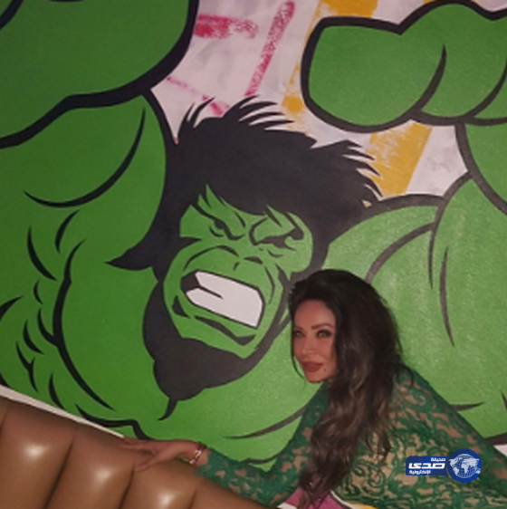 حتى مع الصورة مطقمه؟!..