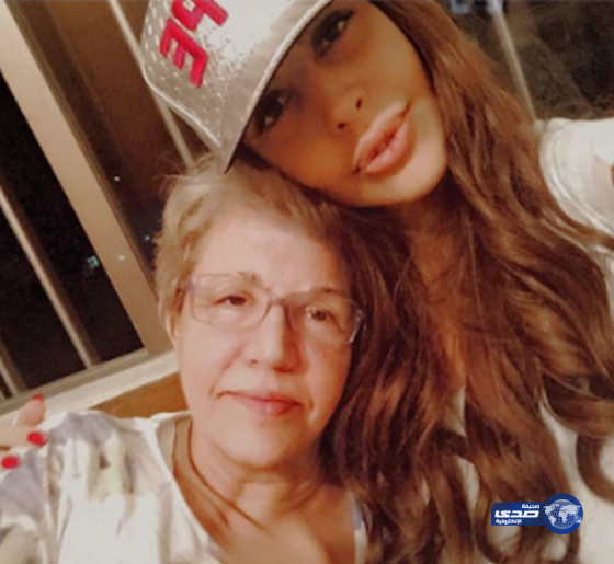 ليلى إسكندر وأمها..