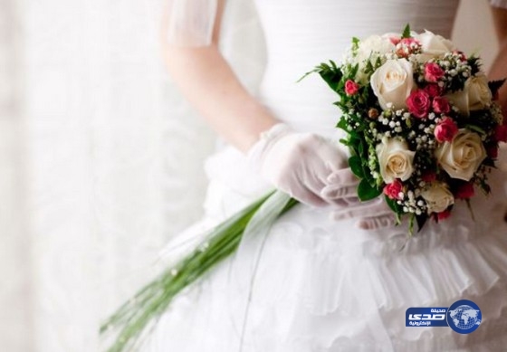 عروس بريطانية تبيع ثوب زفافها&#8230;والسبب سيفاجئك