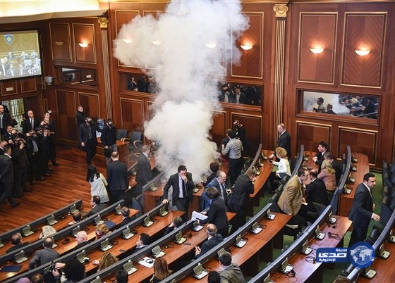 إلقاء عبوة ناسفة على مبنى البرلمان في كوسوفو