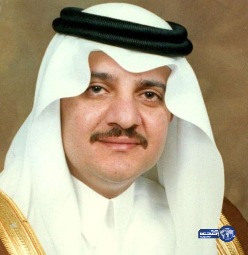 أمير المنطقة الشرقية : يعزى أسرة شهيد الأحساء .. ويؤكد : الوطن عزيز على قلوبنا