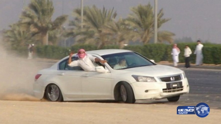 بعد تعديلات نظام المرور..مغردون للدرباوية :&#8221; رحتوا بلاش والسجن والغرامة للمفحطين&#8221;