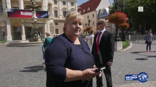 رئيسة وزراء النرويج تجوب شوارع &#8220;لبراتيسلافا&#8221; بحثا عن البوكيمون
