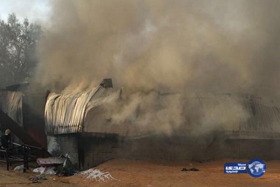 “مدني بريدة” يباشر حريقًا في مستودع للإسفنج