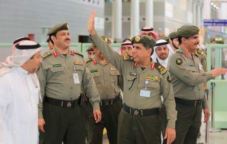 بالصور..مدير عام الجوازات يتفقد صالات الحجاج بمطار الملك عبدالعزيز الدولي