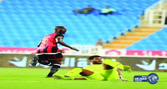 بالفيديو .. لاعب الهلال السابق يشّعل تويتر !