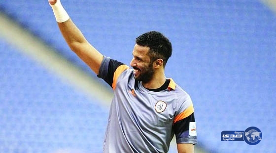 الأهلي قد يخطف حارس الشباب