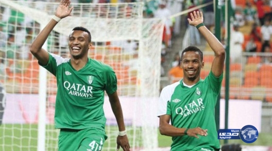 الأهلي يسعى لتجديد عقد الثلاثي