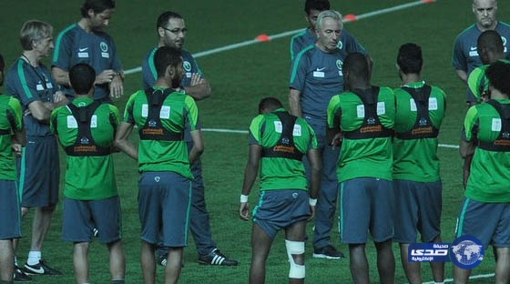 الأخضر يختتم معسكر الدوحة ويعود للرياض
