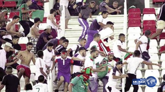 معركة بالسيوف في مباراة بالدوري الجزائري