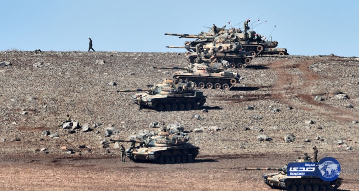 تركيا ترسل 10 دبابات إضافية إلى سورية