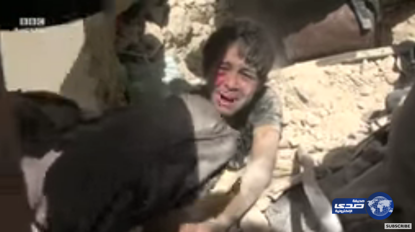 بالفيديو: عمران آخر في سوريا.. لحظة إنقاذ طفل من تحت الركام