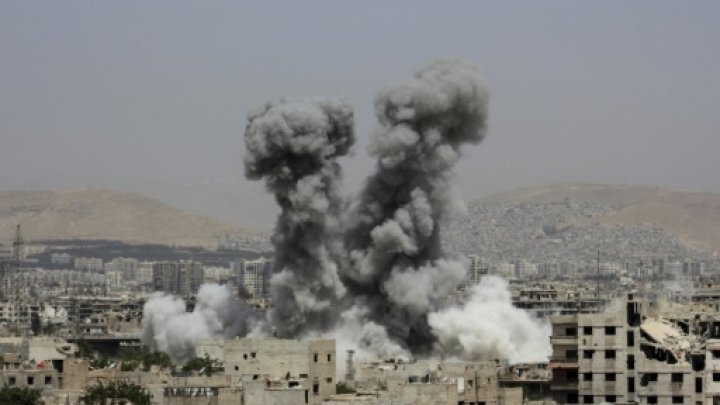 تقرير: غارات روسيا قتلت 10 آلاف شخص في سوريا خلال عام