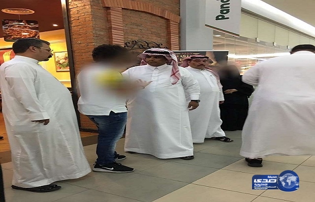شرطة مكة تضبط 30 شابا ظهروا في أماكن عامة بملابس وقصات مخالفة